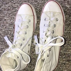 White Hightop Converse! Men’s- 7 Women’s - 8.5